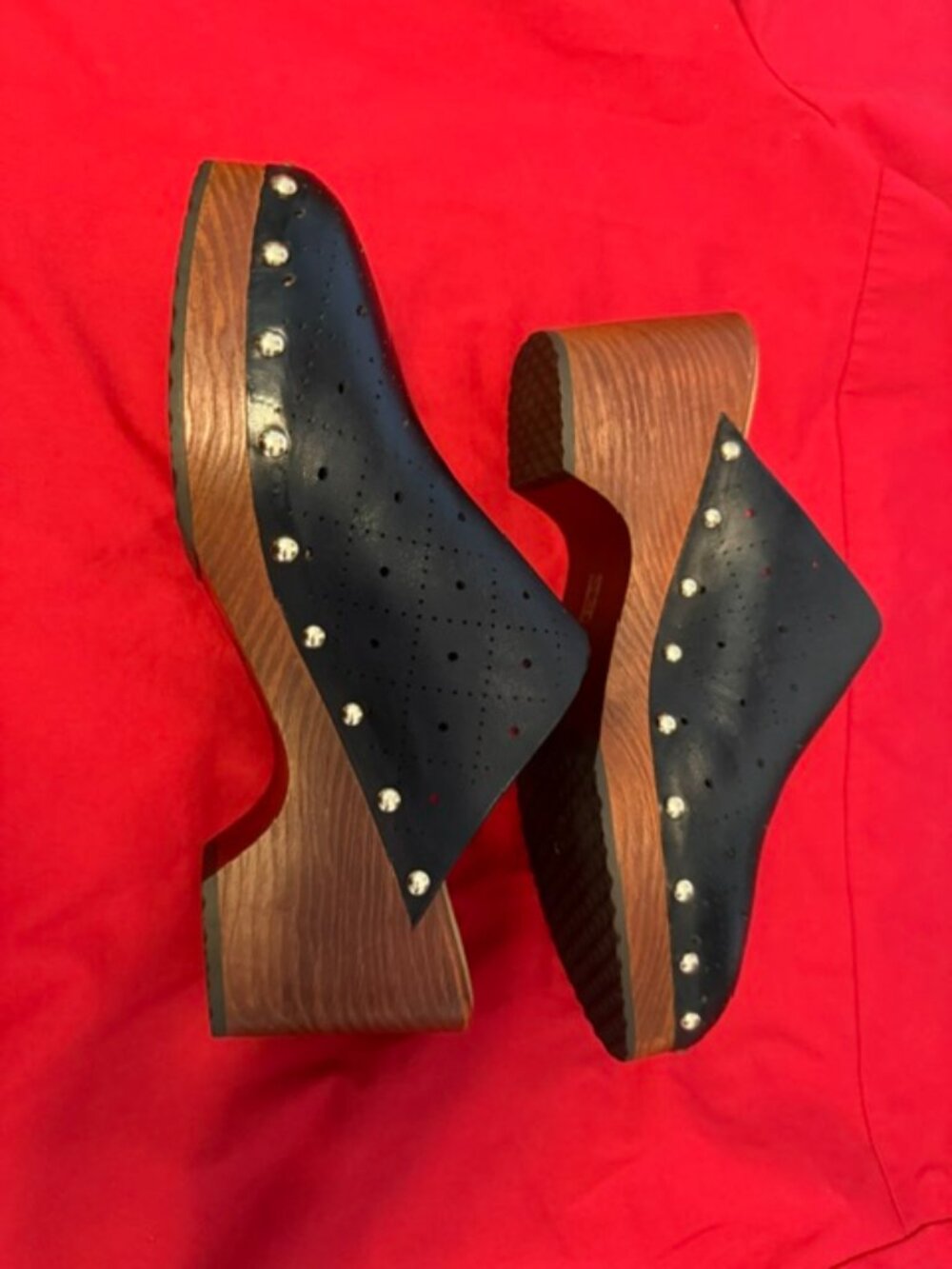 NEW Aerosoles Doris Black Perforated Clogs Size 12